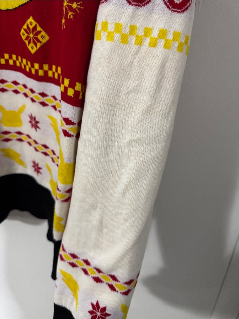 Welovefine Men’s Medium Pikachu Red & Yellow Ugly Christmas Sweater - Picture 7 of 10